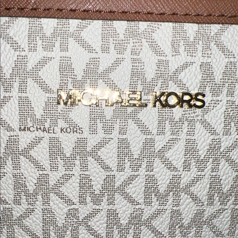 NWT Michael Kors Jet Set Travel Large Shoulder Tote Vanilla - Picture 15 of 15